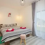Дом отдыха Eco House Peroj Mednjan