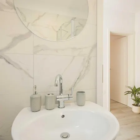 度假居 Eco House Peroj Mednjan