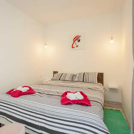 Eco House Peroj 度假居