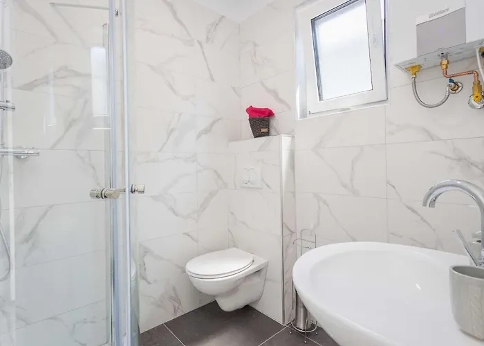 Eco House Peroj * Mednjan